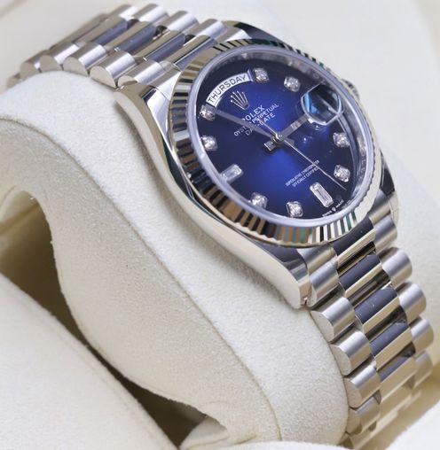 128239 Blue ombre set with diamonds Rolex Day-Date 36