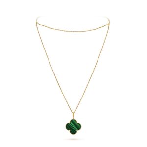 VCARO3MG00 Van Cleef & Arpels Alhambra