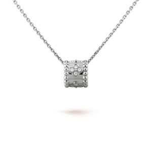 VCARO2EF00 Van Cleef & Arpels Perlee