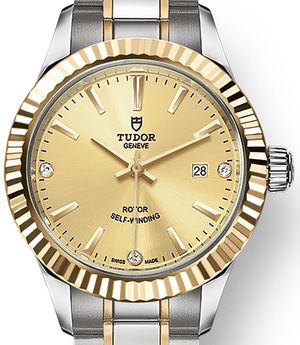 M12113-0007 Tudor Style