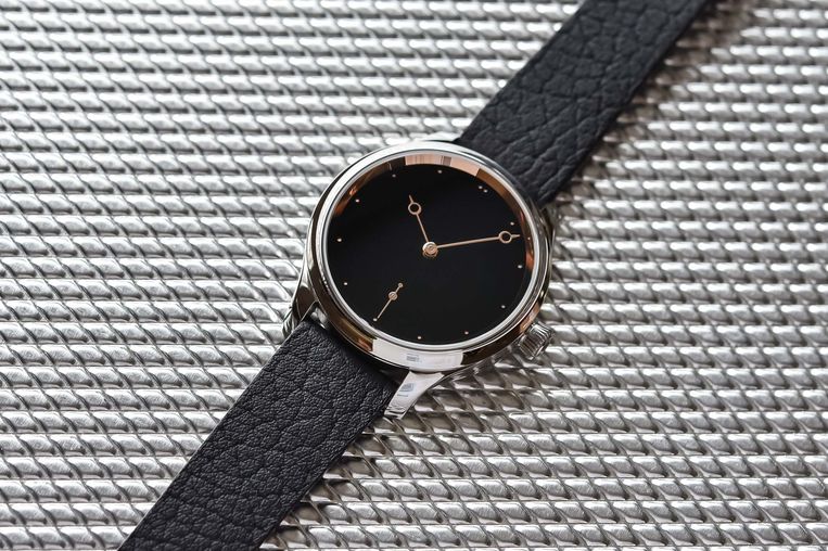 1327-1200 H.Moser & Cie Endeavour Small Seconds