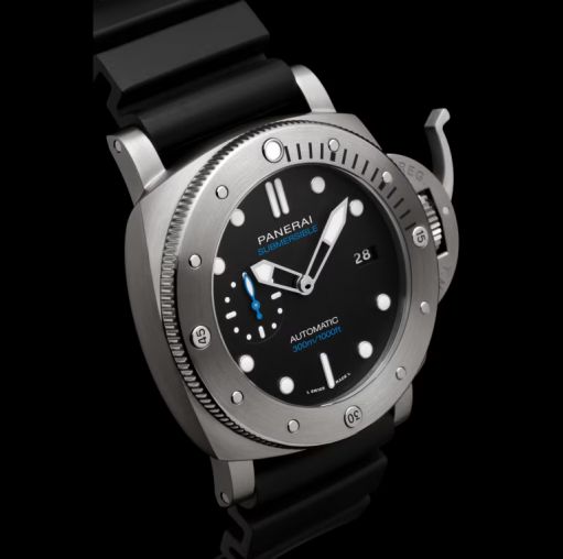 PAM02305 Officine Panerai Submersible