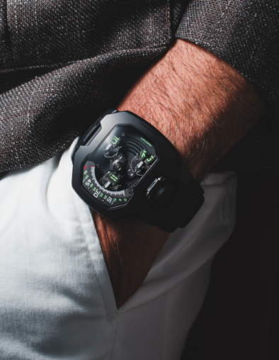 UR-120 SPACE BLACK Urwerk UR-120