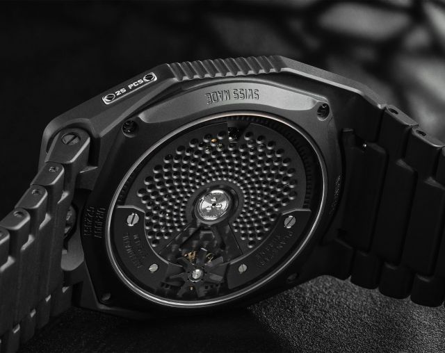 UR-100V Full Black Titanium Jacket Urwerk UR-100