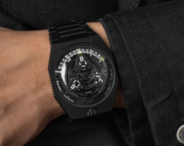 UR-100V Full Black Titanium Jacket Urwerk UR-100