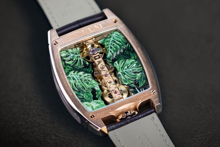 B113/04532 - 113.185.55/0F02 SNAKE Corum Golden Bridge