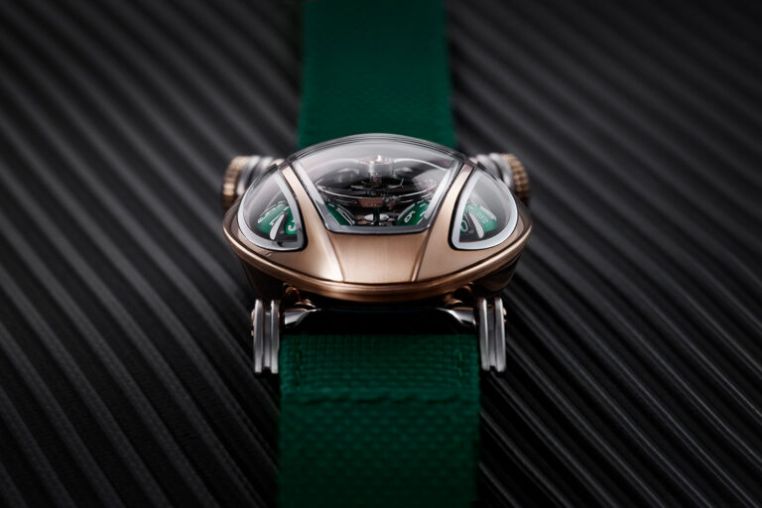 104057 rose gold MB&F Performance Art