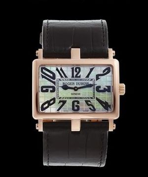 T26 86 5 GN1G.6A Roger Dubuis Too Much